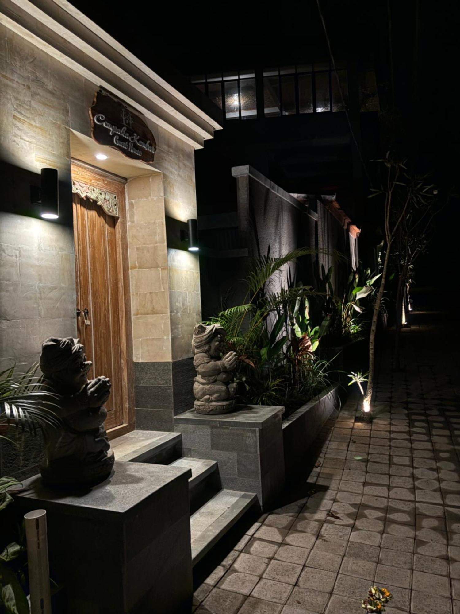 Cempaka Kembar Guest House อูบุด ภายนอก รูปภาพ