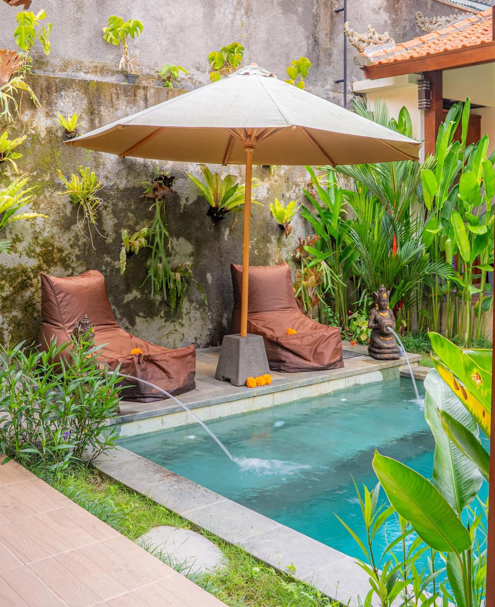 Cempaka Kembar Guest House อูบุด ภายนอก รูปภาพ